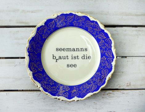Wandteller Seemanns Braut Herr Fuchs Blumen Muster 19 cm Unikat Blau/Gold – Bild 2