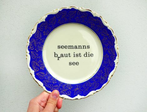 Wandteller Seemanns Braut Herr Fuchs Blumen Muster 19 cm Unikat Blau/Gold