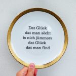Wandteller Typo Glück vintage Herr Fuchs Teller breiter Goldrand platt
