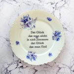 Wandteller Typo Glück vintage Herr Fuchs Teller Blumen blau plattdeutsch 24cm
