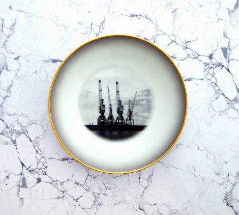 Wandteller Hamburg Hafen Kräne Herr Fuchs 17cm Unikat gold Grau