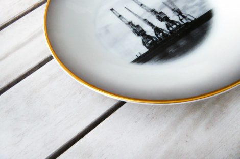Wandteller Hamburg Hafen Kräne Herr Fuchs 17cm Unikat gold Grau – Bild 2