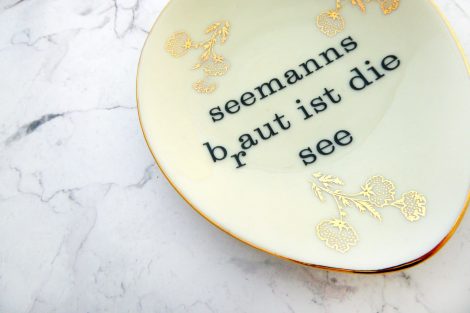 Wandteller Seemannsbraut Typo Herr Fuchs mini 12cm gold Blume oval – Bild 2