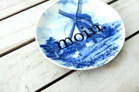 Wandteller moin. Typo Herr Fuchs 13cm Mühle blau Gänse – Bild 3