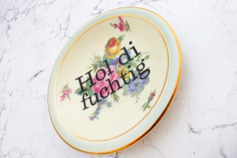 Wandteller Hol di fuchtig Typo Herr Fuchs mini 12cm Blumen plattdeutsch hellblau Gold – Bild 2
