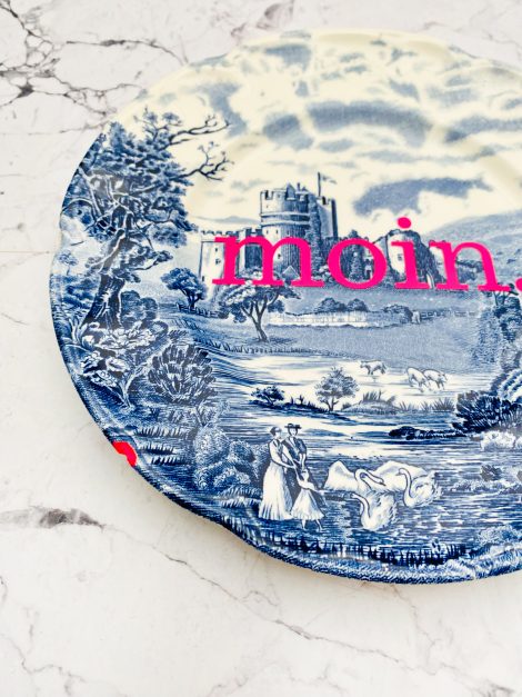 Wandteller moin. Typo Herr Fuchs Muster Unikat Blau Neonpink 20cm #perfekt Wedgewood – Bild 3