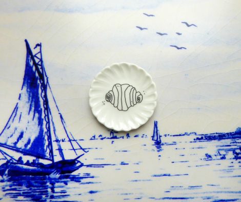 Wandteller Herr Fuchs Franzbrötchen schwarz weiß mini 5cm minimini Deko Wohnen – Bild 3