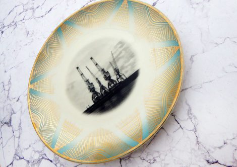 Wandteller Teller Herr Fuchs Hamburger Hafen Kräne türkis/blau/gold Muster 19cm vintage – Bild 2