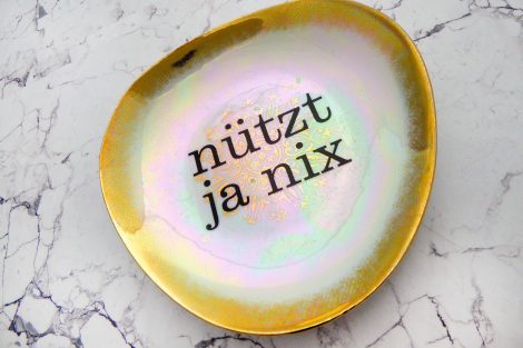Wandteller Herr Fuchs Typo Nützt ja nix Wohnen Regenbogen Gold 17cm irisierend eckig – Bild 2