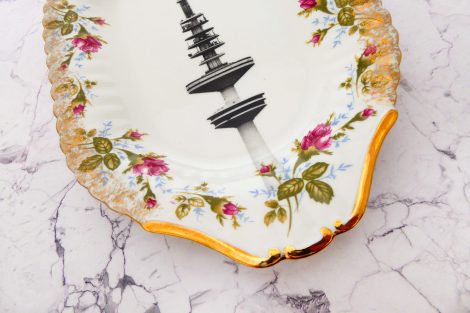 Wandteller Platte Herr Fuchs Hamburger Fernsehturm rosa/gold Wohnen 30cm vintage Blume – Bild 2