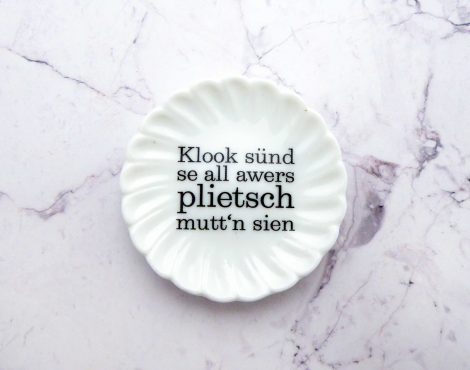 Wandteller Herr Fuchs Typo Plietsch schwarz/weiß mini 5cm minimini  Deko Wohnen