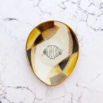 Wandteller Franzbrötchen vintage Herr Fuchs Teller Schwarz Gelb Gold 12cm Hamburg Wohnen oval