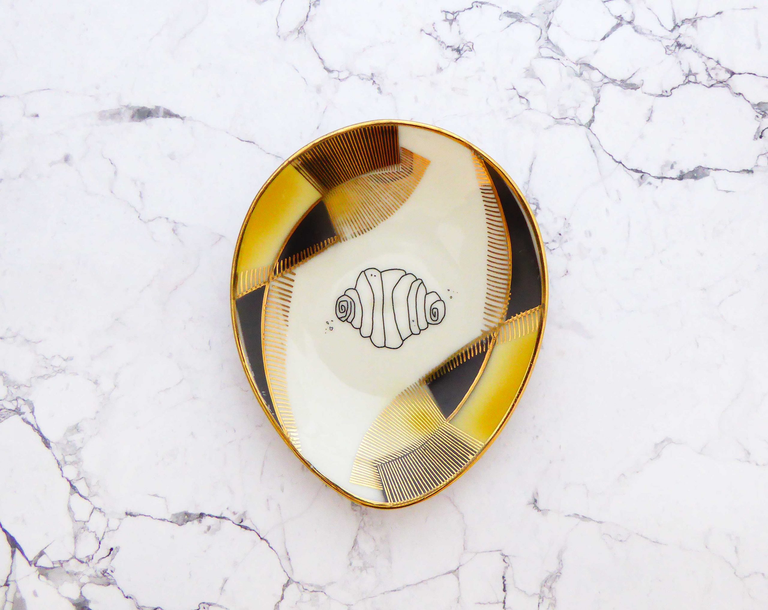 Wandteller Franzbrötchen vintage Herr Fuchs Teller Schwarz Gelb Gold 12cm Hamburg Wohnen oval